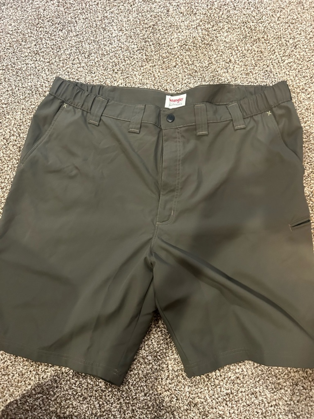 Wrangler Olive Green Hybrid Shorts M31